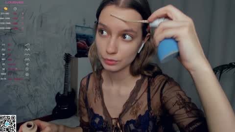 Snapshot of vibes_of_joy chatting on 01-18-25, 07:38 Mikky online show from 01-18-25, 07:38