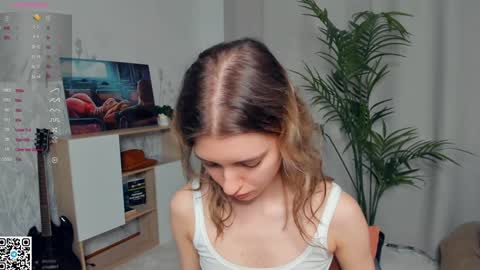 Snapshot of vibes_of_joy chatting on 01-30-25, 07:39 Mikky online show from 01-30-25, 07:39