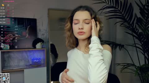 Snapshot of vibes_of_joy chatting on 02-07-25, 06:03 Mikky online show from 02-07-25, 06:03