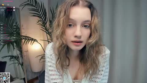 Snapshot of vibes_of_joy chatting on 02-13-25, 08:06 Mikky online show from 02-13-25, 08:06