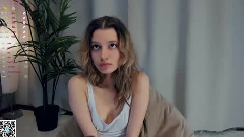 Snapshot of vibes_of_joy chatting on 02-13-25, 02:20 Mikky online show from 02-13-25, 02:20