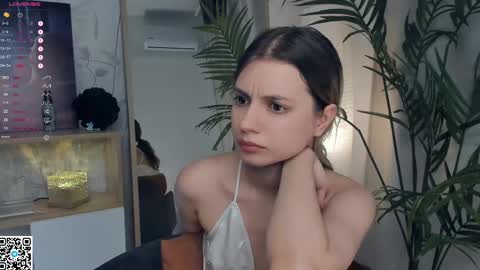 Snapshot of vibes_of_joy chatting on 02-17-25, 02:15 Mikky online show from 02-17-25, 02:15