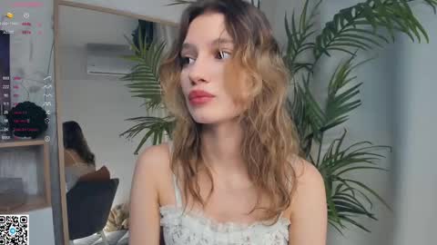 Snapshot of vibes_of_joy chatting on 02-23-25, 07:22 Mikky online show from 02-23-25, 07:22