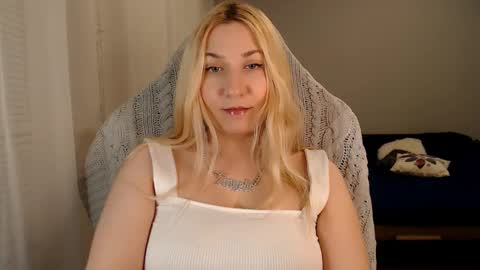 Amelia online show from 12-05-25, 05:53