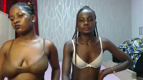 Snapshot of vibrant_hero chatting on 11-17-25, 03:40 Vibrant online show from 11-17-25, 03:40