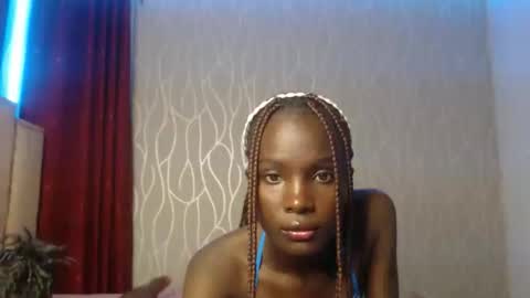 Snapshot of vibrant_hero chatting on 11-19-25, 06:08 Vibrant online show from 11-19-25, 06:08