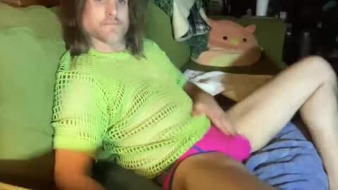 Snapshot of vibrantwhimsy chatting on 12-20-25, 11:39 vibrantwhimsy online show from 12-20-25, 11:39