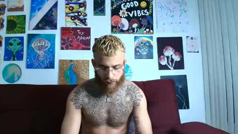 Snapshot of vickingcock7 chatting on 10-11-25, 08:57 vickingcock7 online show from 10-11-25, 08:57