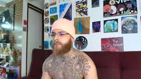 Snapshot of vickingcock7 chatting on 10-25-25, 08:22 vickingcock7 online show from 10-25-25, 08:22