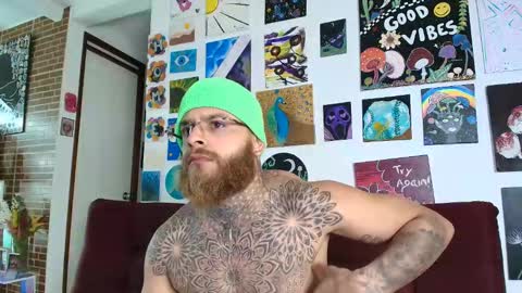 Snapshot of vickingcock7 chatting on 10-31-25, 07:09 vickingcock7 online show from 10-31-25, 07:09