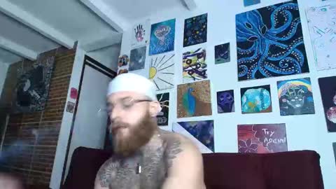 Snapshot of vickingcock7 chatting on 11-21-25, 12:43 vickingcock7 online show from 11-21-25, 12:43