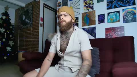 Snapshot of vickingcock7 chatting on 11-30-25, 07:23 vickingcock7 online show from 11-30-25, 07:23