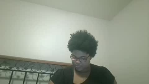 Snapshot of vickiryder56 chatting on 05-15-26, 02:40 vickiryder56 online show from 05-15-26, 02:40