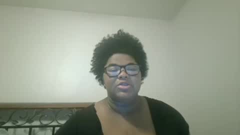 Snapshot of vickiryder56 chatting on 05-19-26, 03:02 vickiryder56 online show from 05-19-26, 03:02