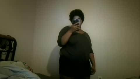 Snapshot of vickiryder56 chatting on 06-23-26, 01:47 vickiryder56 online show from 06-23-26, 01:47