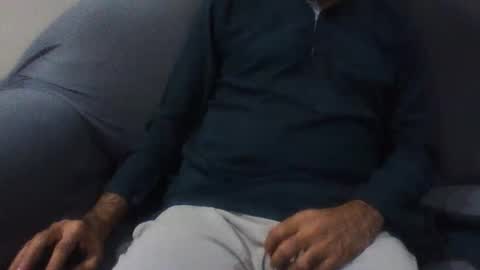 Snapshot of vicky_5540 chatting on 12-15-25, 07:07 Big Dick Sxy Ass online show from 12-15-25, 07:07