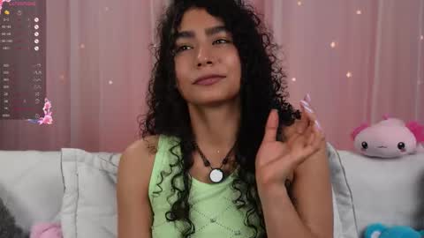 Snapshot of vicky_curly chatting on 10-30-25, 12:56 vicky_curly online show from 10-30-25, 12:56