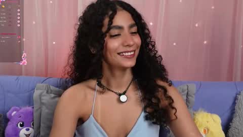 Snapshot of vicky_curly chatting on 11-13-25, 12:31 vicky_curly online show from 11-13-25, 12:31