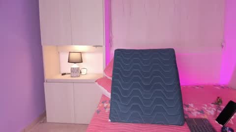 V I C K Y online show from 02-05-25, 12:31