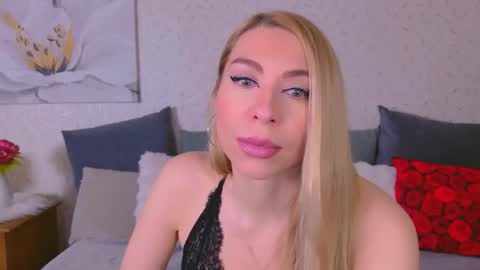 Snapshot of vicky_venus chatting on 04-27-26, 01:14 VickyVenus online show from 04-27-26, 01:14