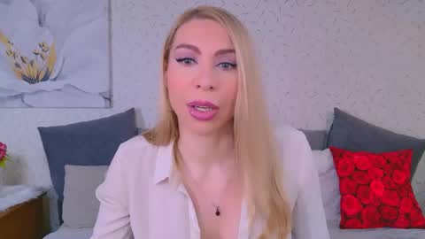 Snapshot of vicky_venus chatting on 06-04-26, 02:28 VickyVenus online show from 06-04-26, 02:28