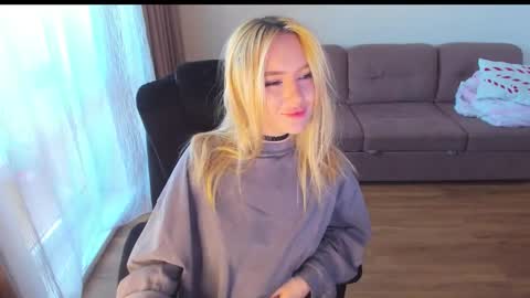 Snapshot of vickydragons chatting on 10-17-25, 10:07 nastya Help me reach 100 likes online show from 10-17-25, 10:07