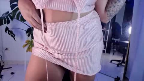 Vicky Greys online show from 12-14-25, 07:51