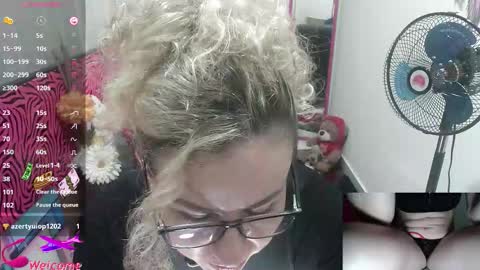 Valentina online show from 11-25-25, 07:58