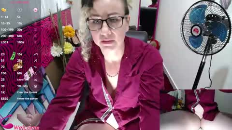 Snapshot of vickysexyx chatting on 06-04-26, 07:53 Valentina online show from 06-04-26, 07:53