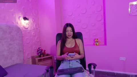 Victoria  online show from 11-17-25, 03:12