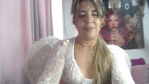Hi guys   Im victoria  Be the one who can control me in PVT online show from 10-30-25, 03:24