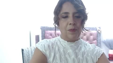 Snapshot of victoria25_meester chatting on 05-02-26, 04:01 Hi guys Im victoria Be the one who can control me in PVT online show from 05-02-26, 04:01
