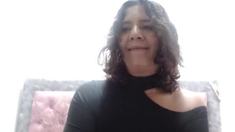 Snapshot of victoria25_meester chatting on 05-26-26, 03:41 Hi guys Im victoria Be the one who can control me in PVT online show from 05-26-26, 03:41