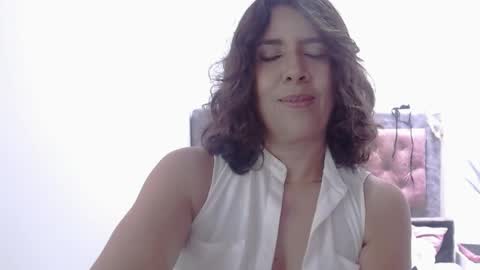 Snapshot of victoria25_meester chatting on 06-03-26, 03:50 Hi guys Im victoria Be the one who can control me in PVT online show from 06-03-26, 03:50