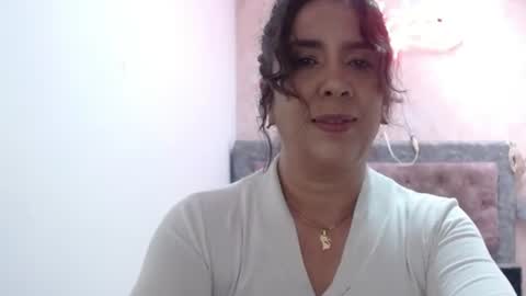 Snapshot of victoria25_meester chatting on 06-17-26, 01:56 Hi guys Im victoria Be the one who can control me in PVT online show from 06-17-26, 01:56