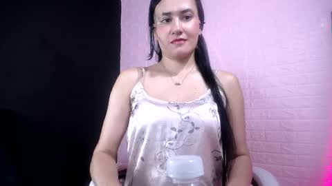 Snapshot of victoria_1126 chatting on 05-11-26, 08:50 victoria_1126 online show from 05-11-26, 08:50