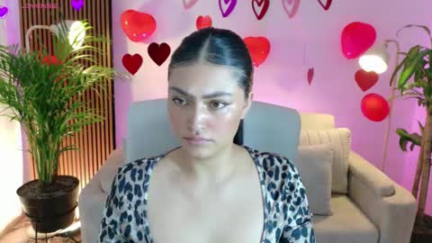 Snapshot of victoria___moon chatting on 02-17-26, 01:40 victoria online show from 02-17-26, 01:40