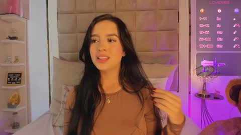 Snapshot of victoria_adaams1 chatting on 02-25-25, 07:03 Victoria valentina online show from 02-25-25, 07:03