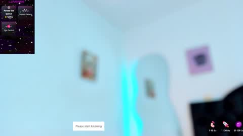 Victoria  independent model online show from 01-15-26, 04:00