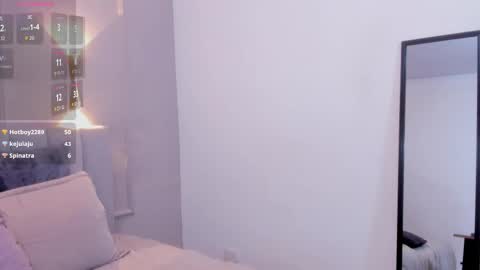 victoria  online show from 03-19-26, 07:29