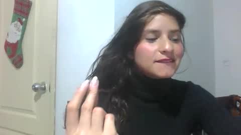 victoria_couture online show from 12-17-25, 11:44