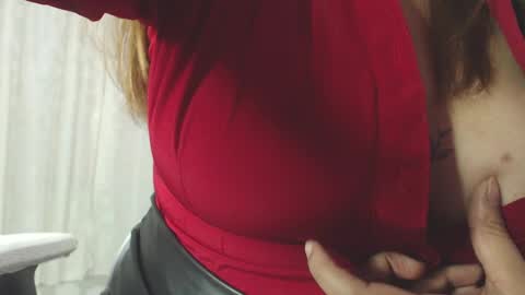 Snapshot of victoria_floyd1 chatting on 02-11-25, 02:25 victoria_floyd1 online show from 02-11-25, 02:25