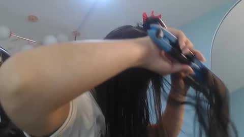 Victoria online show from 03-26-26, 01:06