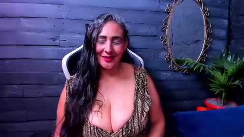 Snapshot of victoria_kyler chatting on 06-06-26, 03:28 VICK online show from 06-06-26, 03:28