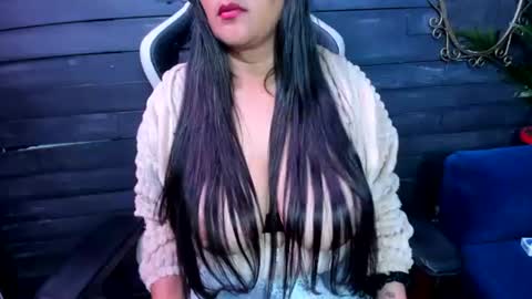 Snapshot of victoria_kyler chatting on 06-13-26, 05:16 VICK online show from 06-13-26, 05:16