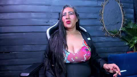 Snapshot of victoria_kyler chatting on 06-15-26, 01:08 VICK online show from 06-15-26, 01:08
