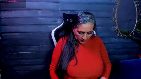 Snapshot of victoria_kyler chatting on 07-01-26, 01:29 VICK online show from 07-01-26, 01:29