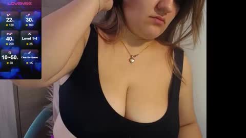 Snapshot of victoria_lehee chatting on 12-11-24, 03:15 Victoria online show from 12-11-24, 03:15