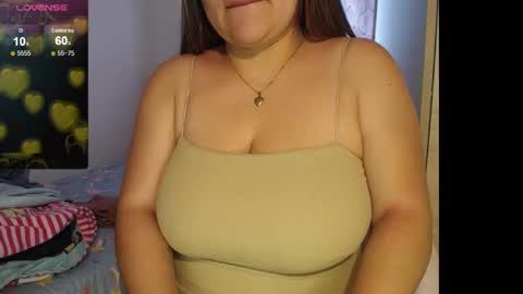 Snapshot of victoria_lehee chatting on 12-12-24, 11:40 Victoria online show from 12-12-24, 11:40