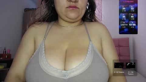 Snapshot of victoria_lehee chatting on 03-08-25, 11:37 Victoria online show from 03-08-25, 11:37